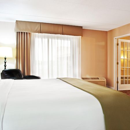 Holiday Inn Express Schaumburg-Rolling Meadows By Ihg Ngoại thất bức ảnh